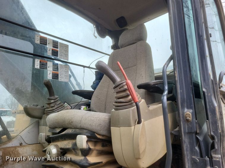 image for item DO4827 2012 John Deere 210G excavator