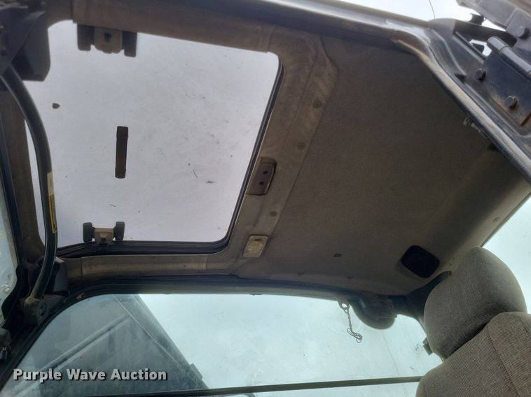 image for item DO4827 2012 John Deere 210G excavator