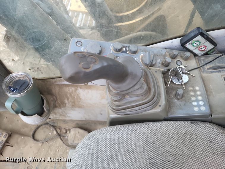 image for item DO4827 2012 John Deere 210G excavator