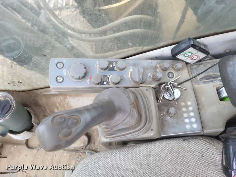 image for item DO4827 2012 John Deere 210G excavator