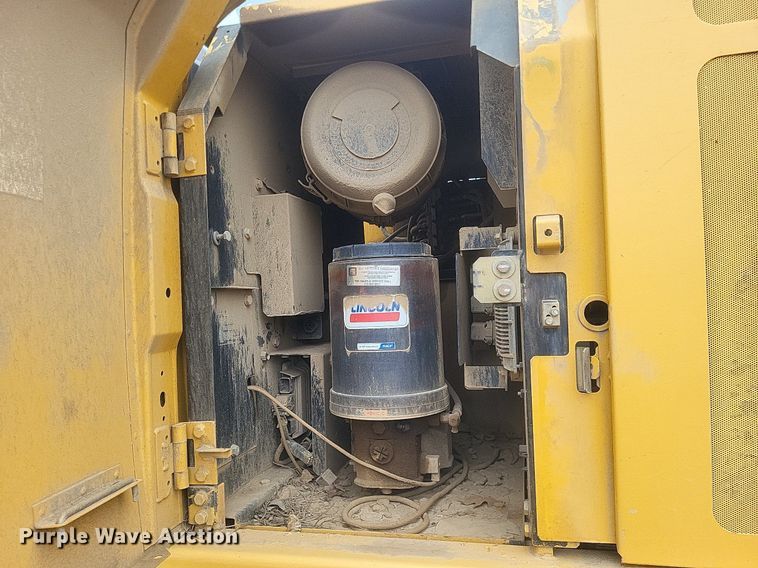 image for item DO4827 2012 John Deere 210G excavator