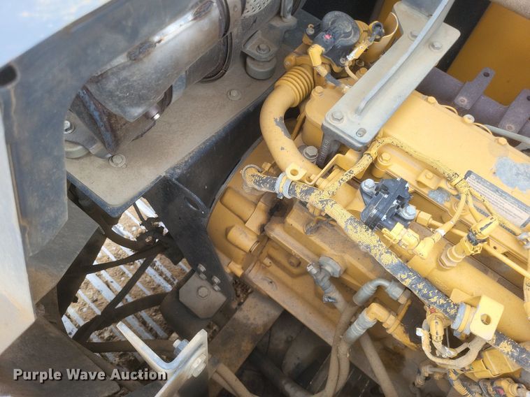 image for item DO4827 2012 John Deere 210G excavator