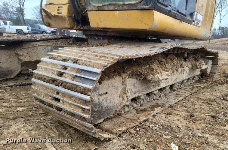 image for item DO4827 2012 John Deere 210G excavator