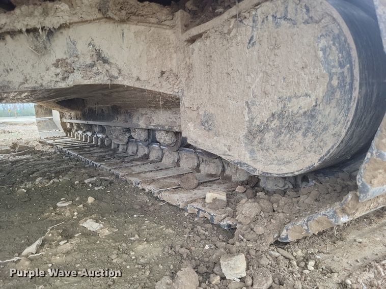 image for item DO4827 2012 John Deere 210G excavator