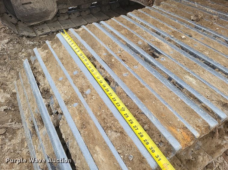 image for item DO4827 2012 John Deere 210G excavator