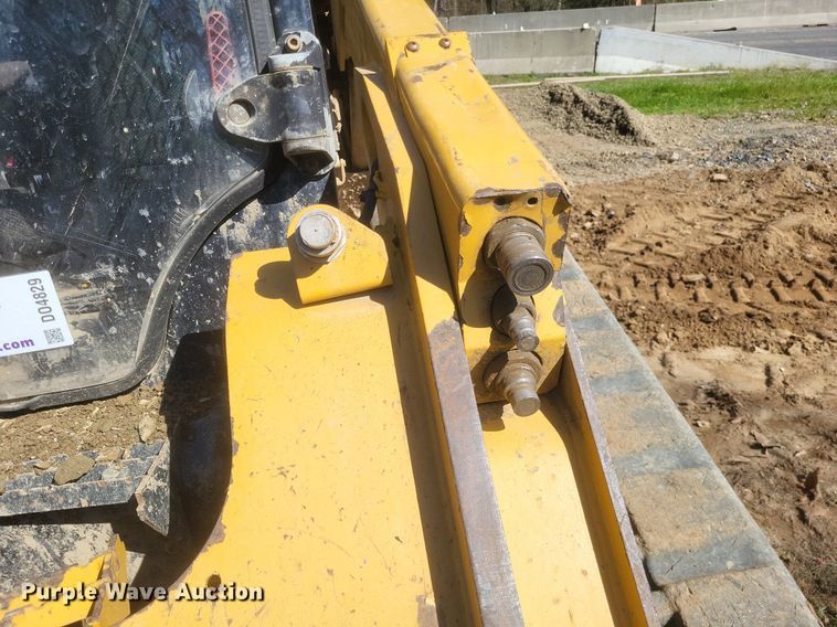 image for item DO4829 2014 Caterpillar 289D tracked skid steer loader