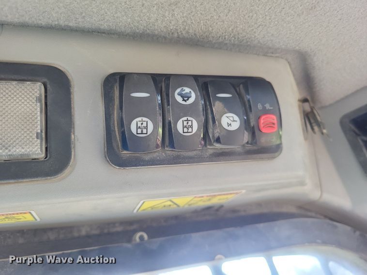 image for item DO4829 2014 Caterpillar 289D tracked skid steer loader