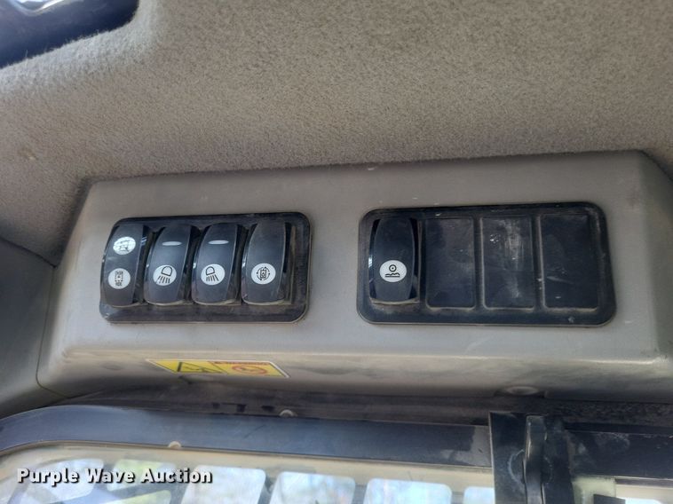 image for item DO4829 2014 Caterpillar 289D tracked skid steer loader