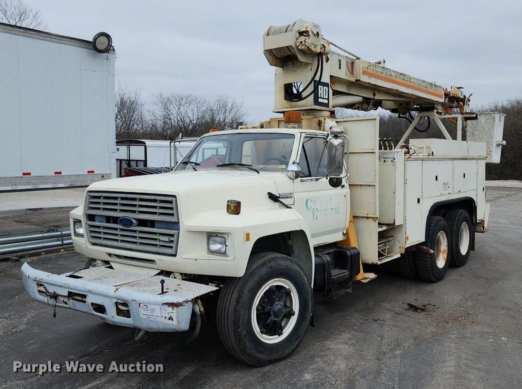 image for item DP1299 1985 Ford FT8000 digger derrick truck