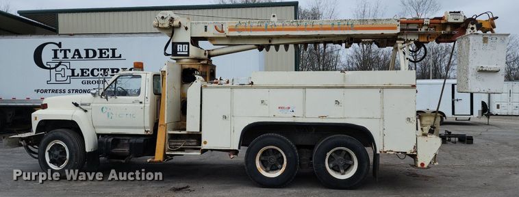 image for item DP1299 1985 Ford FT8000 digger derrick truck