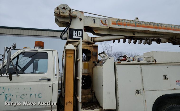 image for item DP1299 1985 Ford FT8000 digger derrick truck