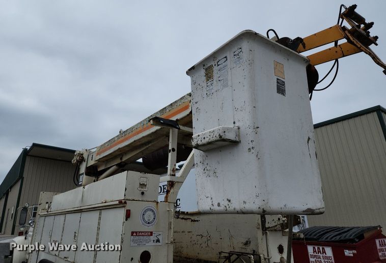 image for item DP1299 1985 Ford FT8000 digger derrick truck