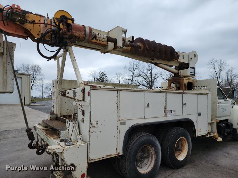 image for item DP1299 1985 Ford FT8000 digger derrick truck