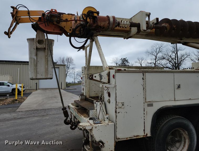 image for item DP1299 1985 Ford FT8000 digger derrick truck