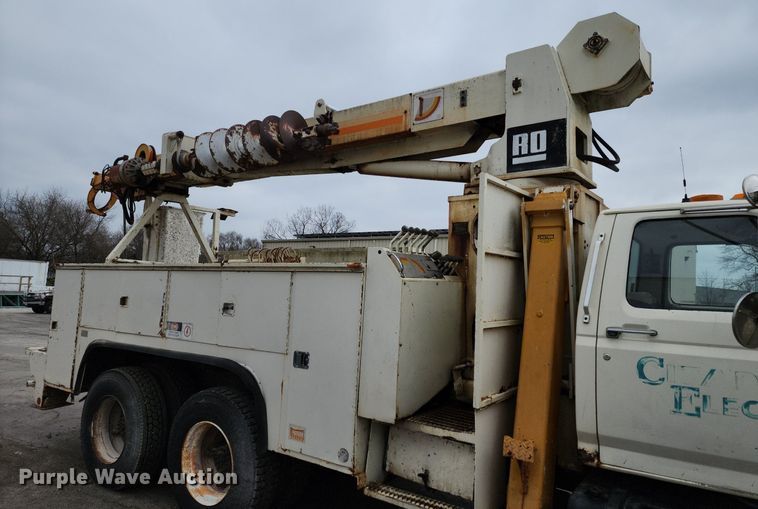image for item DP1299 1985 Ford FT8000 digger derrick truck