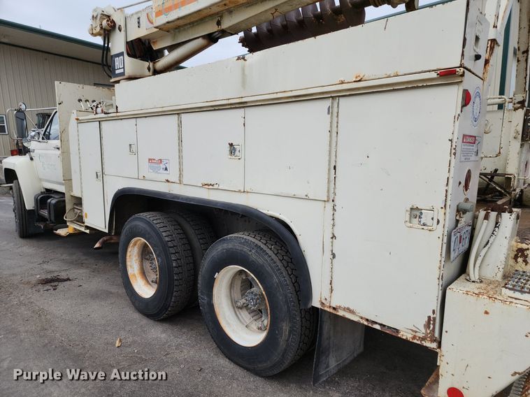 image for item DP1299 1985 Ford FT8000 digger derrick truck