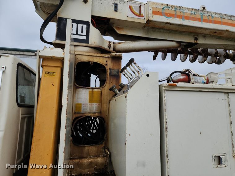 image for item DP1299 1985 Ford FT8000 digger derrick truck