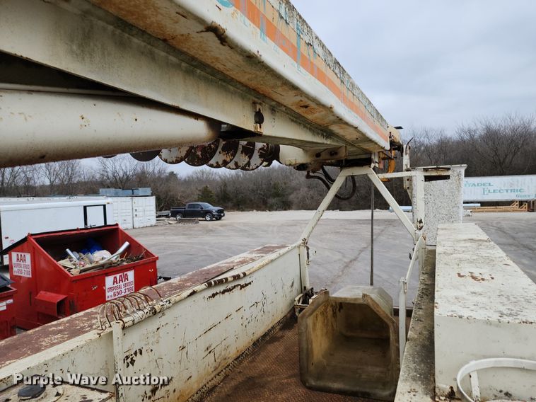 image for item DP1299 1985 Ford FT8000 digger derrick truck