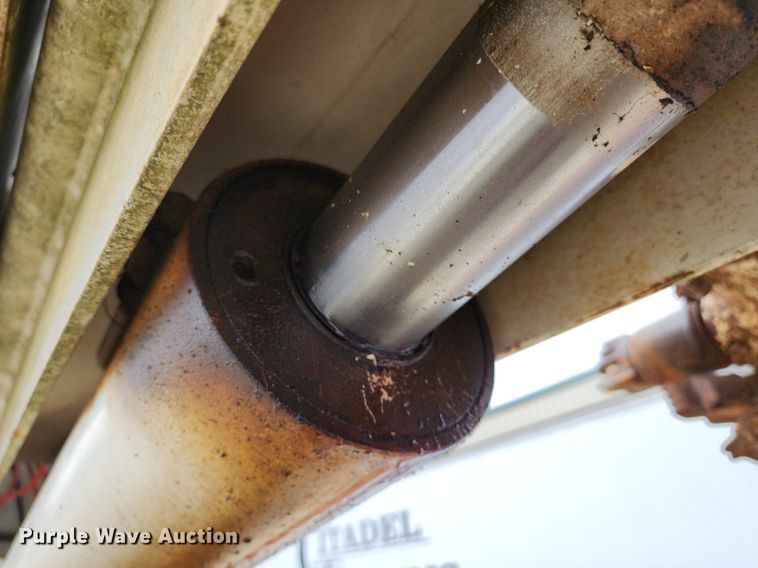 image for item DP1299 1985 Ford FT8000 digger derrick truck