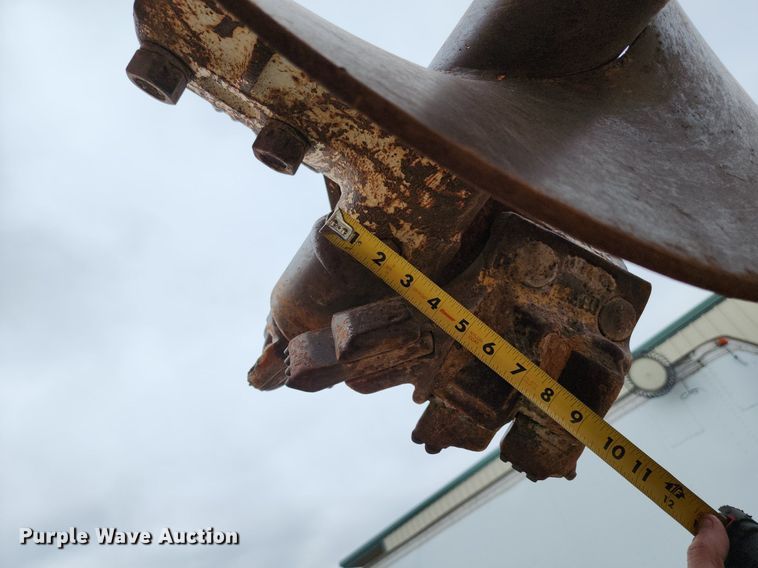 image for item DP1299 1985 Ford FT8000 digger derrick truck