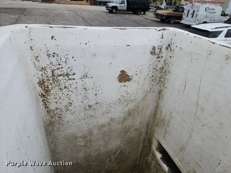 image for item DP1299 1985 Ford FT8000 digger derrick truck