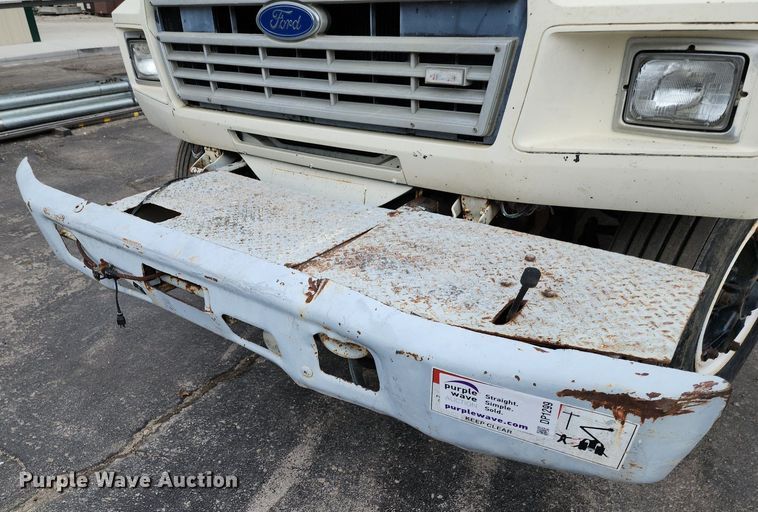 image for item DP1299 1985 Ford FT8000 digger derrick truck