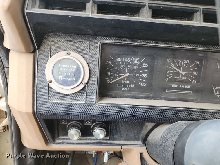 image for item DP1299 1985 Ford FT8000 digger derrick truck