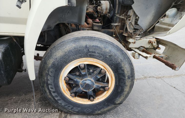 image for item DP1299 1985 Ford FT8000 digger derrick truck