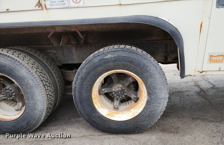 image for item DP1299 1985 Ford FT8000 digger derrick truck