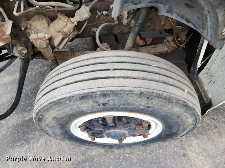 image for item DP1299 1985 Ford FT8000 digger derrick truck