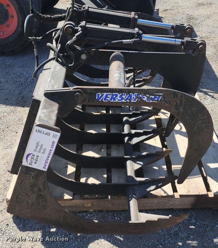 image for item DP1301 Versatech skid steer grapple bucket