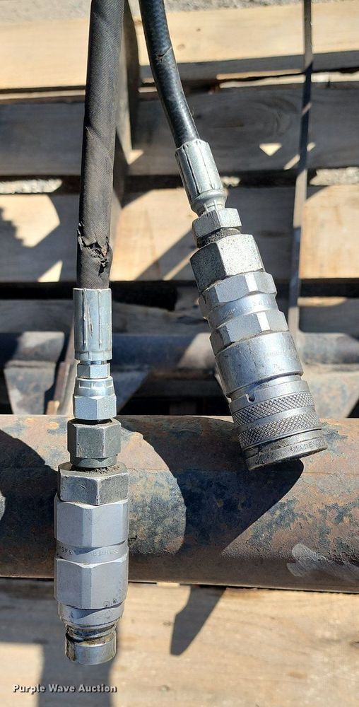 image for item DP1301 Versatech skid steer grapple bucket