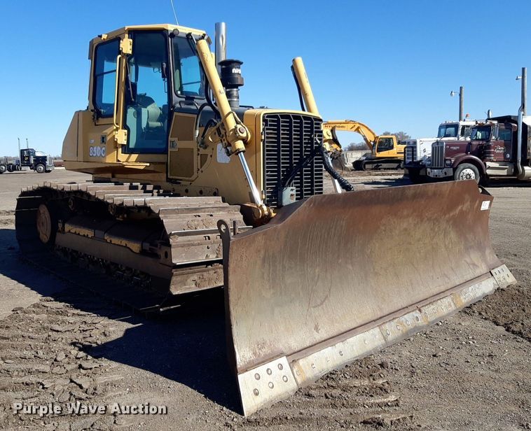 image for item DP2592 2000 John Deere 850C LGP dozer
