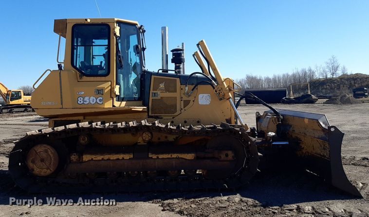 image for item DP2592 2000 John Deere 850C LGP dozer