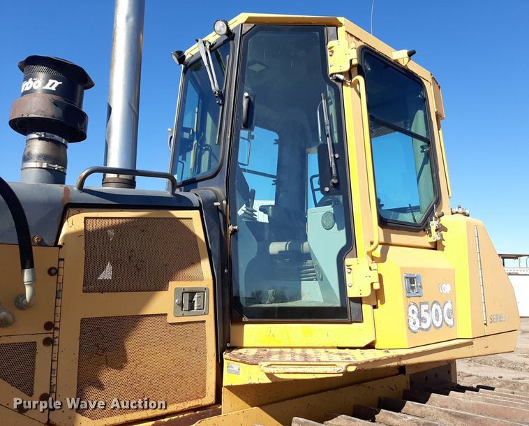 image for item DP2592 2000 John Deere 850C LGP dozer