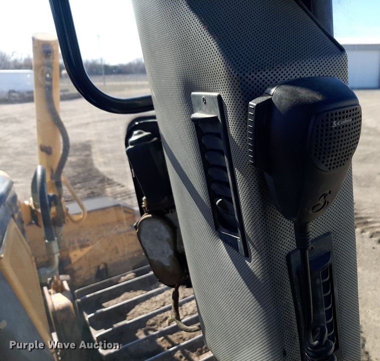 image for item DP2592 2000 John Deere 850C LGP dozer