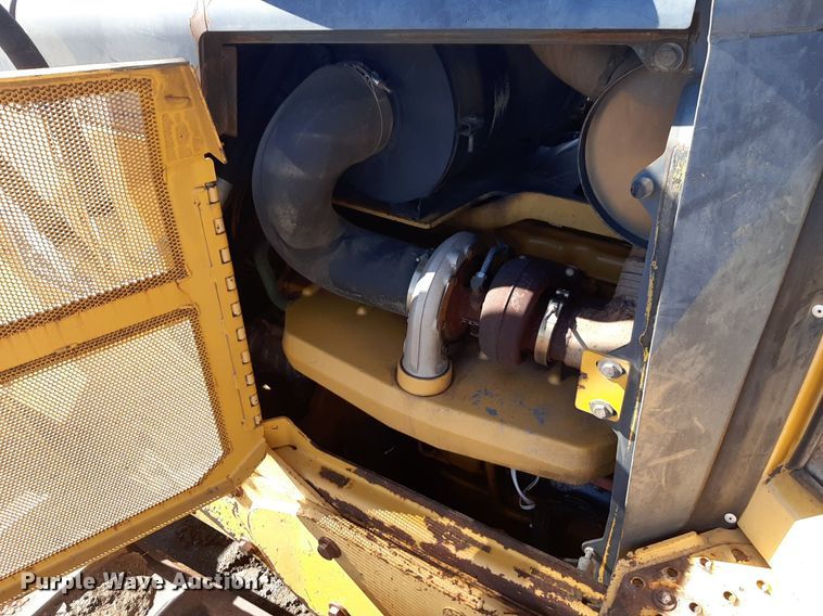 image for item DP2592 2000 John Deere 850C LGP dozer