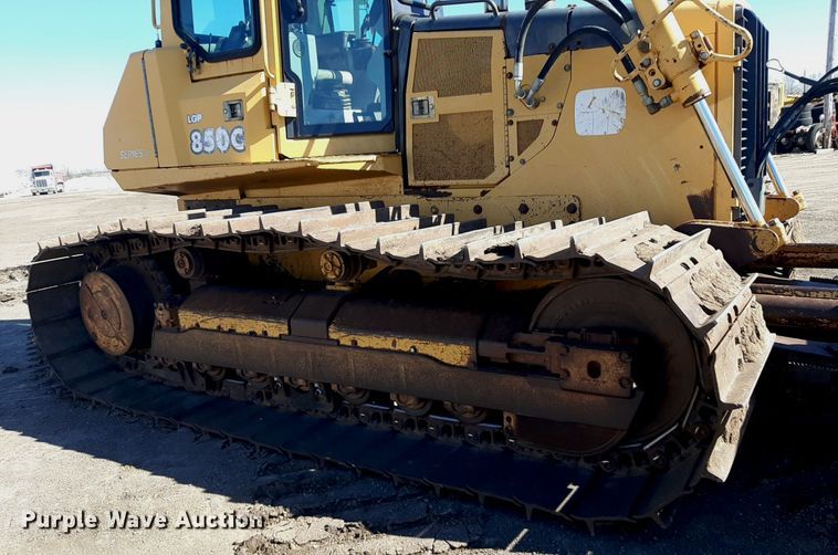 image for item DP2592 2000 John Deere 850C LGP dozer