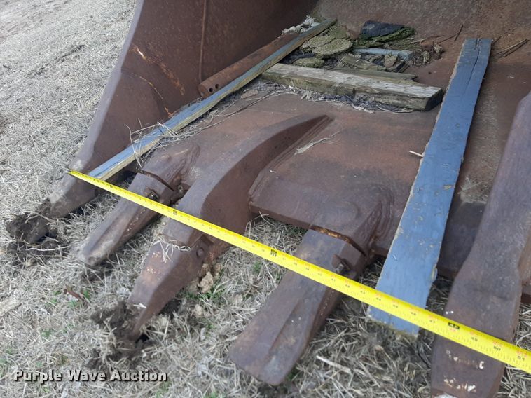 image for item DP2598 NYE PC228 excavator bucket