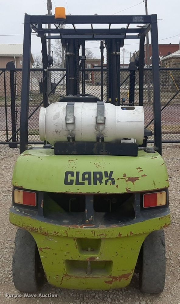 image for item DP2668 Clark CMP 25L forklift
