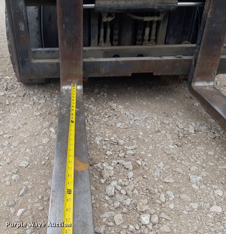 image for item DP2668 Clark CMP 25L forklift