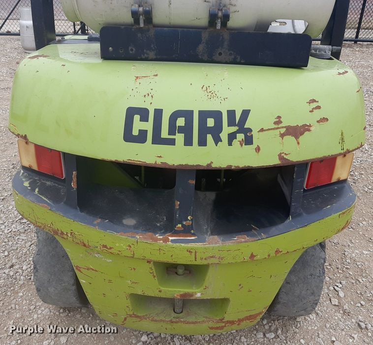 image for item DP2668 Clark CMP 25L forklift