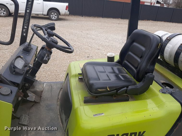 image for item DP2668 Clark CMP 25L forklift