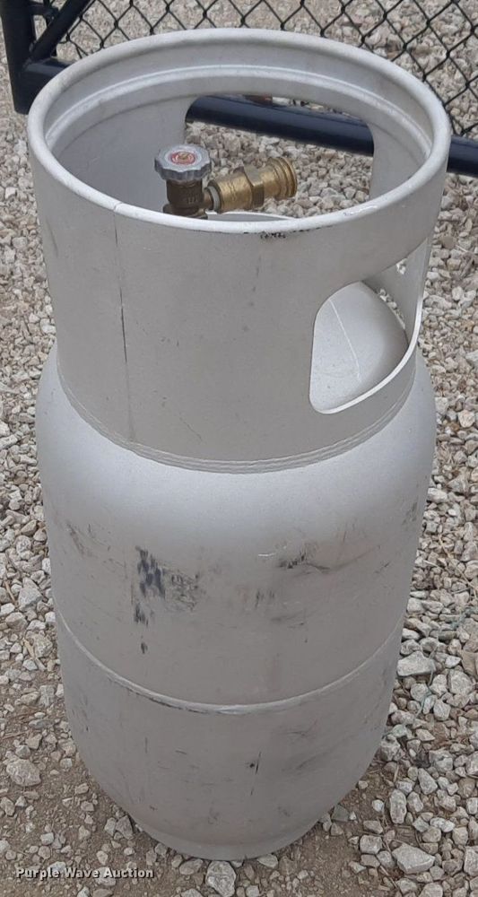 image for item DP2668 Clark CMP 25L forklift