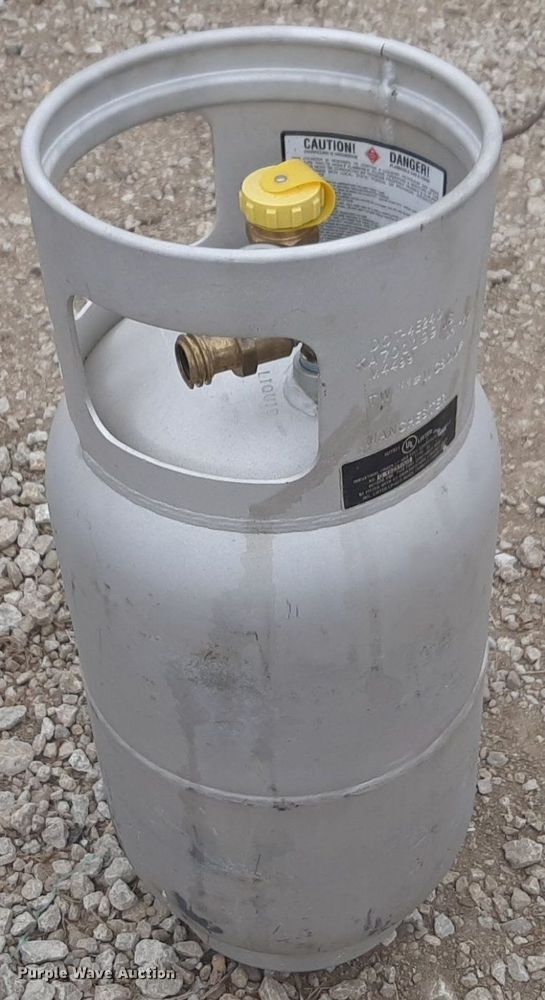 image for item DP2668 Clark CMP 25L forklift