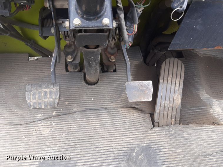 image for item DP2668 Clark CMP 25L forklift