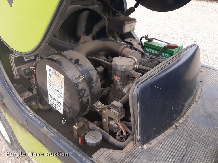 image for item DP2668 Clark CMP 25L forklift