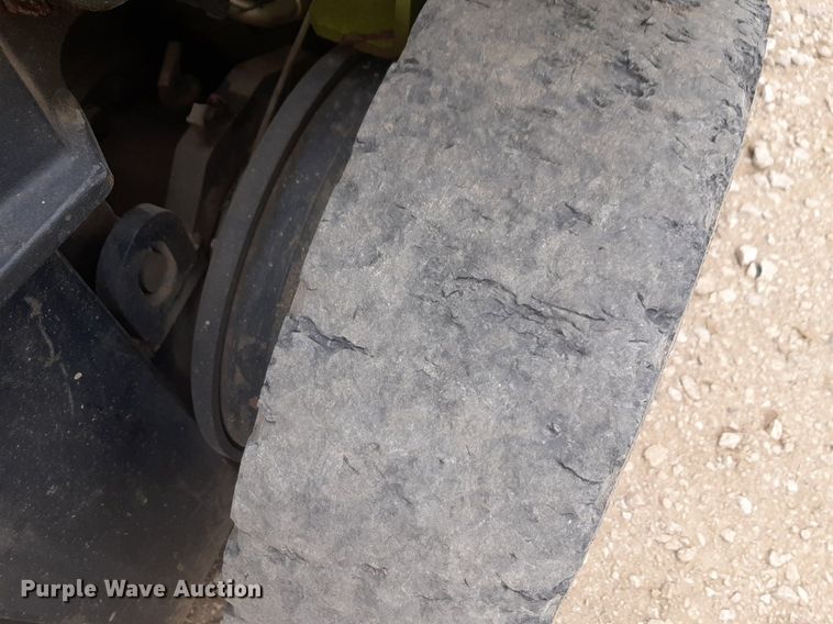 image for item DP2668 Clark CMP 25L forklift