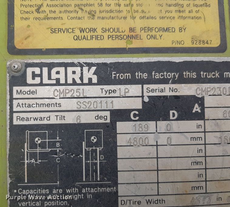 image for item DP2668 Clark CMP 25L forklift