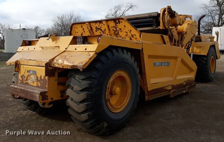 image for item DP2708 1979 John Deere 762 elevating scraper